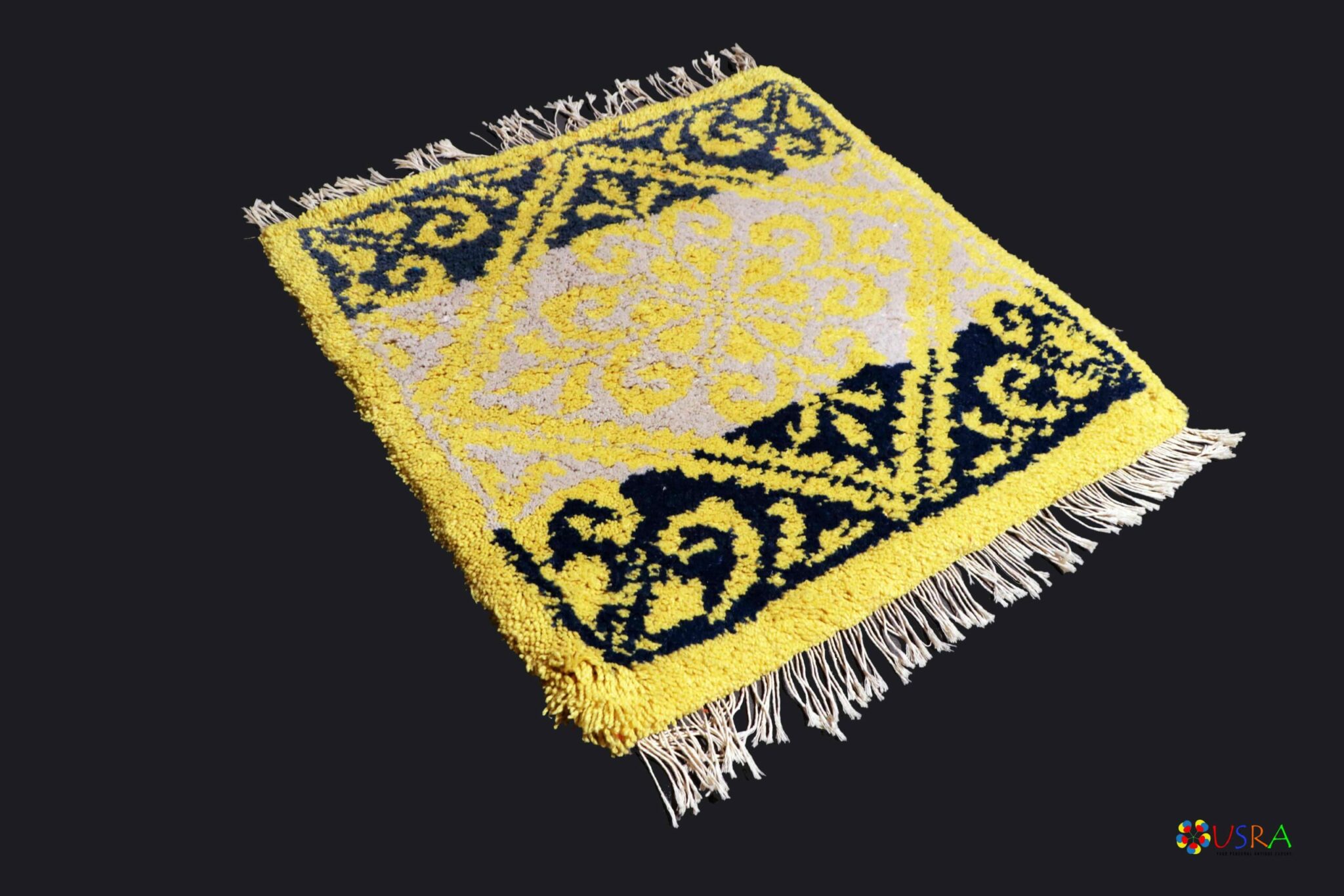 Tufted Woolen Carpet - Image 3